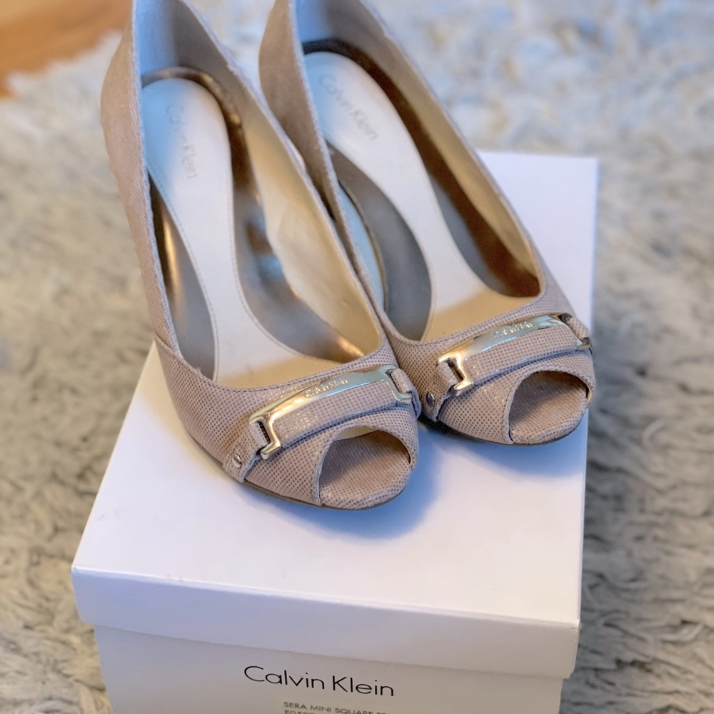 Calvin Klein size 6.5 slip on shoe